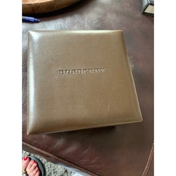 Burberry watch main image 4
